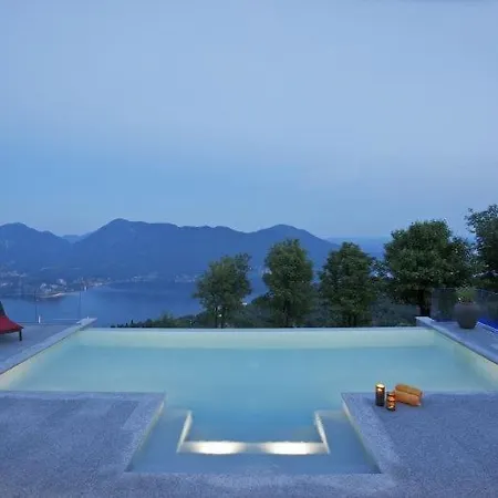 Sleeps 16 * Premeno