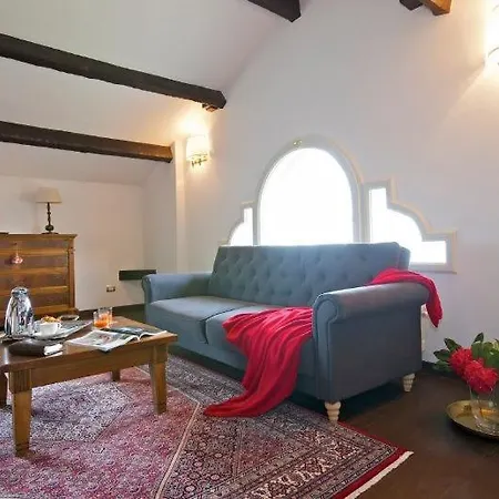 Sleeps 16 Villa