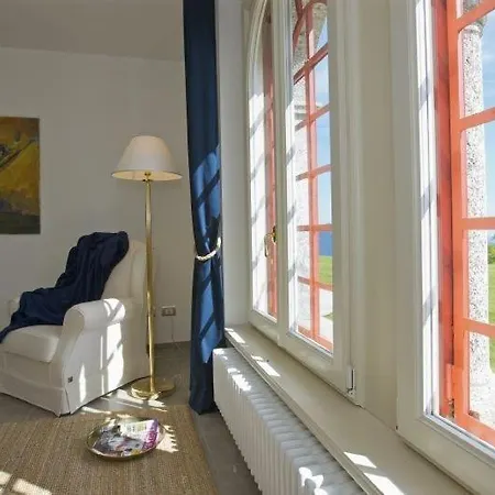 Sleeps 16 Villa